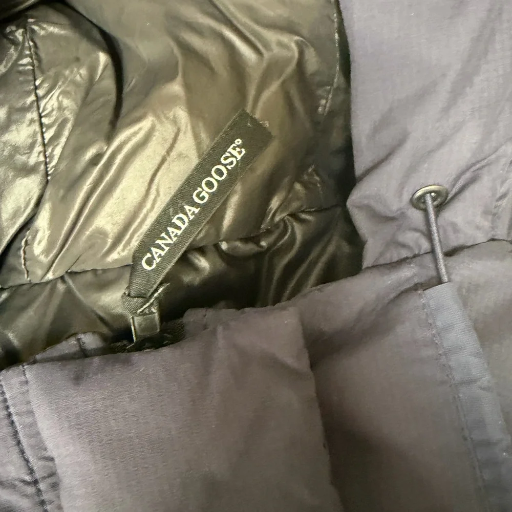 Canada Goose Women's Alliston Blue Puffer Jacket - Picture 4 of 10